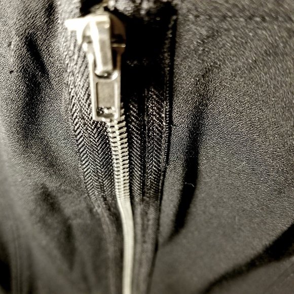 Urban Outfitters | Flirty Black Peplum Crop Top - Picture 6 of 7